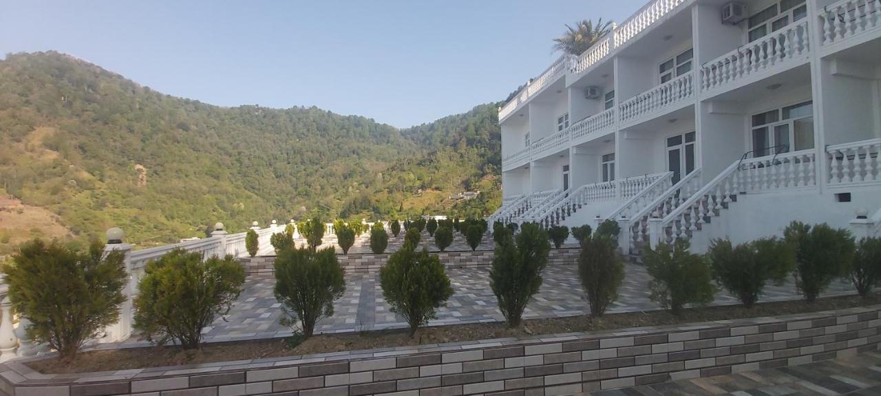Hotel Zura Palace Kvariati Exterior foto